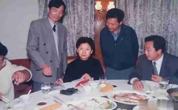 “民歌天后”董文华-13次登上春晚，因“合照”事业下滑，今如何（董文华复出演唱视频）-第13张图片-九妖电影