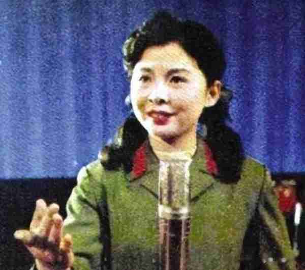 “民歌天后”董文华-13次登上春晚，因“合照”事业下滑，今如何（董文华复出演唱视频）-第32张图片-九妖电影