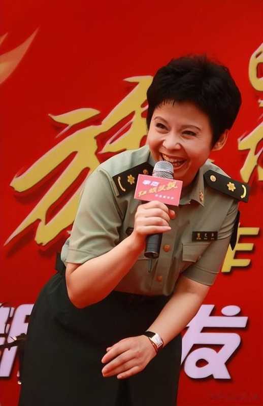 “民歌天后”董文华-13次登上春晚，因“合照”事业下滑，今如何（董文华复出演唱视频）-第31张图片-九妖电影