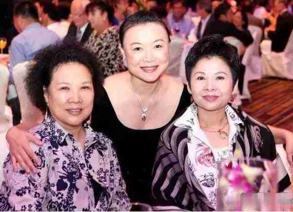 “民歌天后”董文华-13次登上春晚，因“合照”事业下滑，今如何（董文华复出演唱视频）-第41张图片-九妖电影