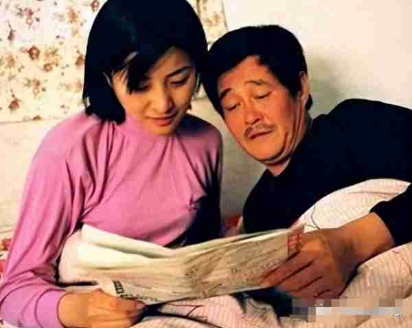 “玉芬”王雅捷:被赵本山捧红,拒绝上春晚,32岁嫁给了于洋(王雅捷与于洋一块演的电视剧)-第2张图片-九妖电影 “玉芬”王雅捷:被赵本山捧红,拒绝上春晚,32岁嫁给了于洋(王雅捷与于洋一块演的电视剧)-第2张图片-九妖电影