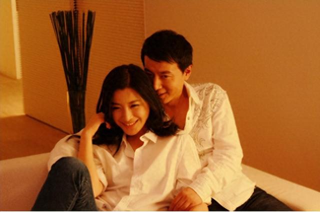 “玉芬”王雅捷:被赵本山捧红,拒绝上春晚,32岁嫁给了于洋(王雅捷与于洋一块演的电视剧)-第29张图片-九妖电影 “玉芬”王雅捷:被赵本山捧红,拒绝上春晚,32岁嫁给了于洋(王雅捷与于洋一块演的电视剧)-第29张图片-九妖电影
