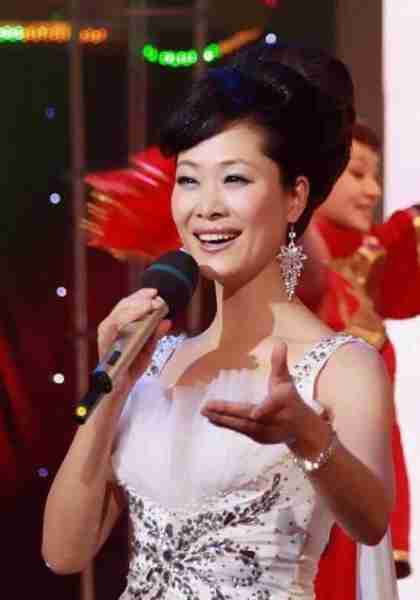 “纤夫哥”尹相杰:从“春晚名人”到阶下囚,他到底经历了什么(念旧是好是坏)-第9张图片-九妖电影 “纤夫哥”尹相杰:从“春晚名人”到阶下囚,他到底经历了什么(念旧是好是坏)-第9张图片-九妖电影