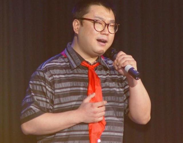“纤夫哥”尹相杰:从“春晚名人”到阶下囚,他到底经历了什么(念旧是好是坏)-第19张图片-九妖电影 “纤夫哥”尹相杰:从“春晚名人”到阶下囚,他到底经历了什么(念旧是好是坏)-第19张图片-九妖电影