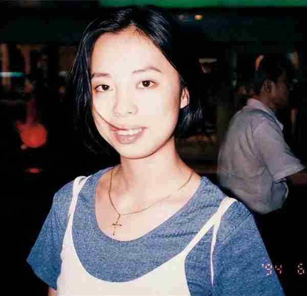 “铁肺歌后”黄绮珊：二上央视春晚，三婚三离后要活成倔强的玫瑰（歌唱家黄绮珊）-第5张图片-九妖电影