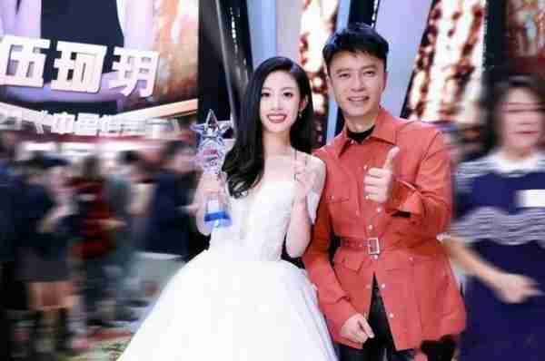 《中国好声音》12年后,11位冠军差距拉开,真红还是假红一目了然_1(中国好声音,冠军)-第30张图片-九妖电影 《中国好声音》12年后,11位冠军差距拉开,真红还是假红一目了然_1(中国好声音,冠军)-第30张图片-九妖电影