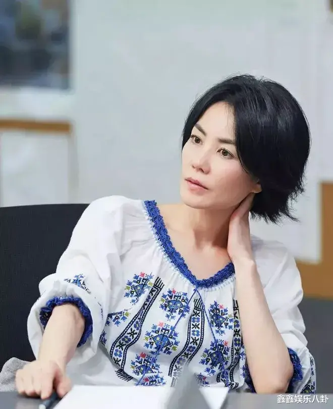 李亚鹏让女儿出面，旁敲侧击想找王菲借钱，王菲却没有惯着李亚鹏-第15张图片-九妖电影
