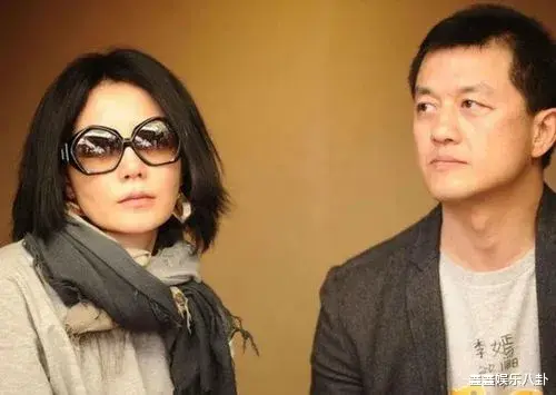 李亚鹏让女儿出面，旁敲侧击想找王菲借钱，王菲却没有惯着李亚鹏-第16张图片-九妖电影