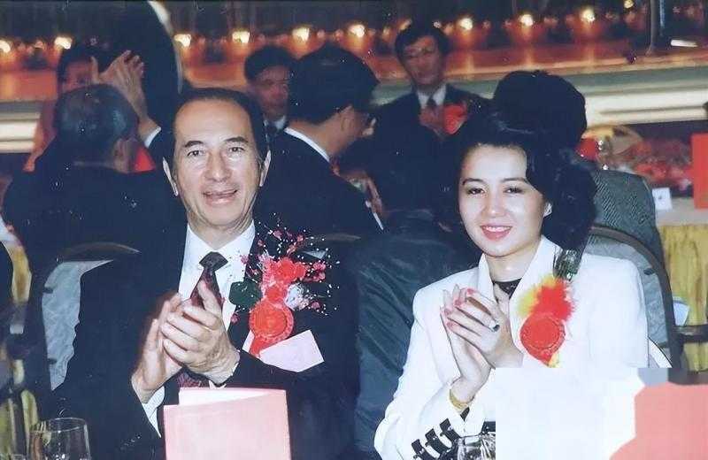 “赌王”何鸿燊的四姨太有多美？20张照片告诉你，美艳不可方物！-第19张图片-九妖电影