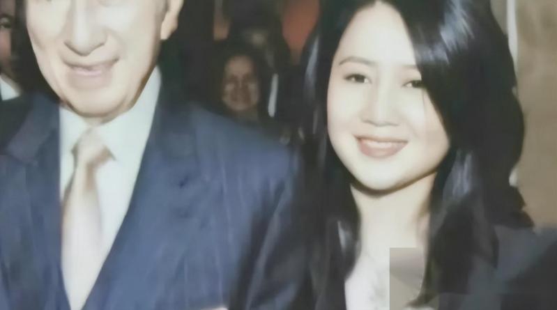 “赌王”何鸿燊的四姨太有多美？20张照片告诉你，美艳不可方物！-第23张图片-九妖电影
