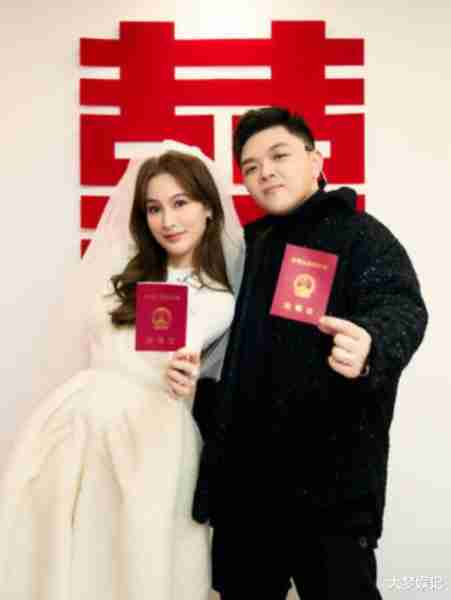 《中国有嘻哈》艾福杰尼结婚了！2个月前才认爱：ShesaidYES（艾福杰尼中国有嘻哈歌曲名）-第3张图片-九妖电影