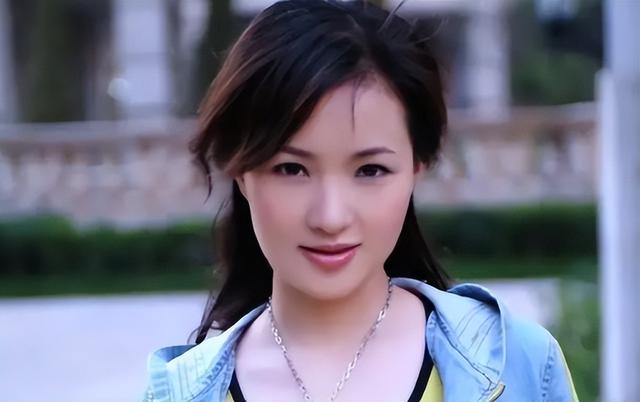 《人世间》唱响，13次登上春晚，低调做慈善，42岁仍在追梦路上（人世间原型）-第9张图片-九妖电影