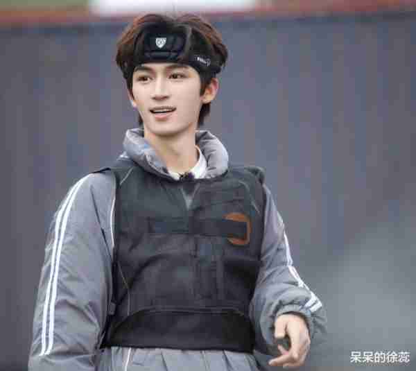 《全员加速中》首播，没了时代少年团，这5个男人撑起了一期高光（全员加速中第一季发布会完整版）-第31张图片-九妖电影