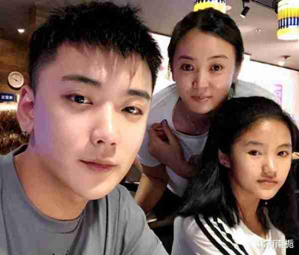 《变形计》李勒优：母亲离世父亲入狱，被富婆收养，如今生活怎样（变形计李勒优亲生父母）-第24张图片-九妖电影