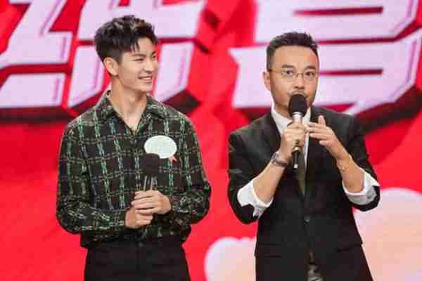 《天天向上》5位主持人现状:差距早已拉大,红不红是有原因的(天天向上五位主持人)-第1张图片-九妖电影 《天天向上》5位主持人现状:差距早已拉大,红不红是有原因的(天天向上五位主持人)-第1张图片-九妖电影