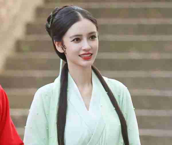 《奔跑吧》杨颖舆论危机会被除名？白鹿将成为新“周五CP”吗（奔跑吧兄弟第五季白鹿免费观看全集）-第7张图片-九妖电影
