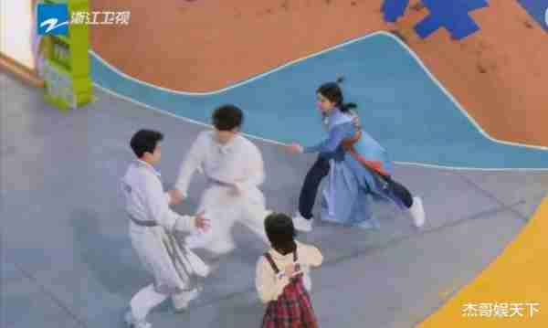 《奔跑吧》第4期，1人冤，1人惨，1人上头，2人不讲武德，2人尴尬（奔跑吧第四期成员名单）-第23张图片-九妖电影