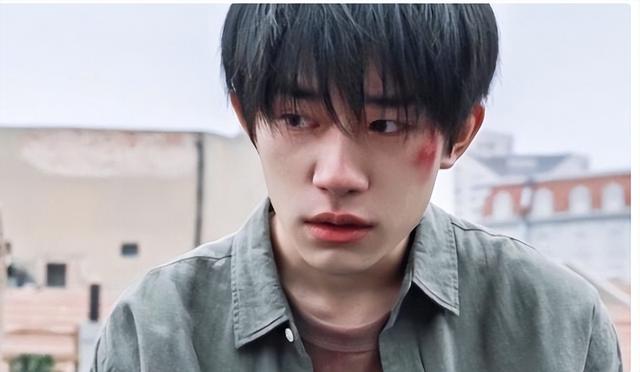 《送你一朵小红花》影评:再好的电影,也被心灵鸡汤齁坏了(电影送你一朵小红花简介感悟意义)-第17张图片-九妖电影 《送你一朵小红花》影评:再好的电影,也被心灵鸡汤齁坏了(电影送你一朵小红花简介感悟意义)-第17张图片-九妖电影