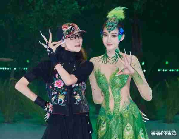 《王牌8》贾玲离开后，关晓彤没起色，华晨宇边缘化，而他成赢家（贾玲关晓彤小品后宫攻略王牌对王牌第几季）-第7张图片-九妖电影