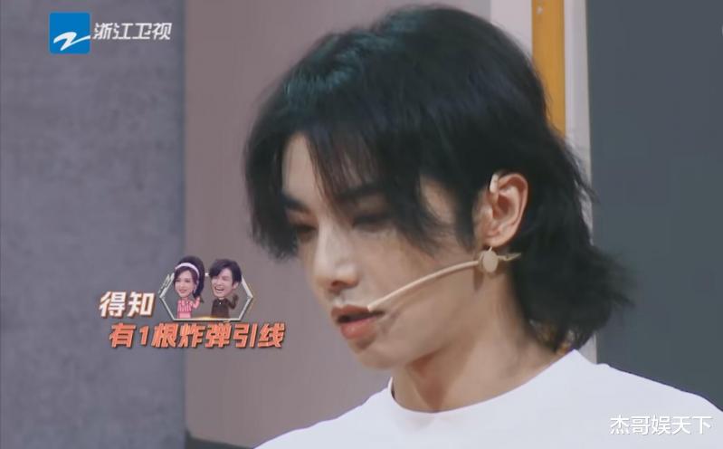 《王牌8》首播，同样被夸聪明，华晨宇是真聪明，关晓彤是假聪明（王牌对王牌华晨宇和关晓彤唱的歌）-第13张图片-九妖电影