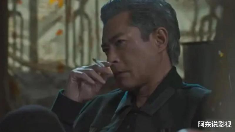 《维和防暴队》与《九龙城寨》各看一遍，一部已弃，一部却看上瘾（维和防暴队拍摄周期）-第11张图片-九妖电影