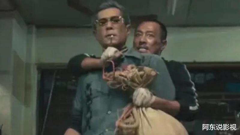 《维和防暴队》与《九龙城寨》各看一遍，一部已弃，一部却看上瘾（维和防暴队拍摄周期）-第14张图片-九妖电影