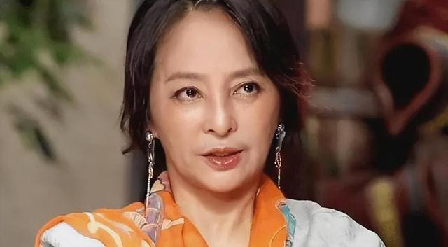 一嫁日本,二嫁美国,三嫁法国,扬言不嫁中国的李勤勤,现在怎样(李勤勤嫁过几个外国人)-第12张图片-九妖电影 一嫁日本,二嫁美国,三嫁法国,扬言不嫁中国的李勤勤,现在怎样(李勤勤嫁过几个外国人)-第12张图片-九妖电影