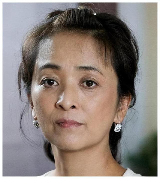 一嫁日本,二嫁美国,三嫁法国,扬言不嫁中国的李勤勤,现在怎样(李勤勤嫁过几个外国人)-第17张图片-九妖电影 一嫁日本,二嫁美国,三嫁法国,扬言不嫁中国的李勤勤,现在怎样(李勤勤嫁过几个外国人)-第17张图片-九妖电影