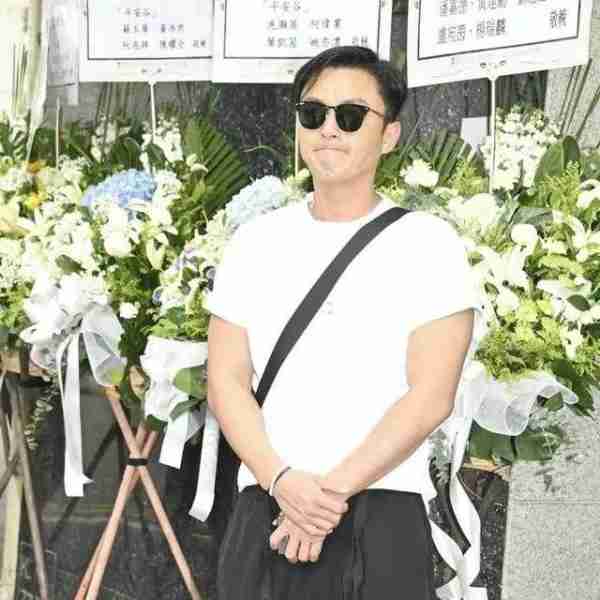 一路走好！短短9天5位名人相继离世，喝酒猝死、因情自杀、患病（酗酒死的名人）-第9张图片-九妖电影