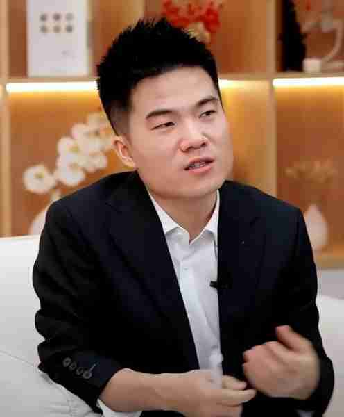 上交给国家的董宇辉,已经成为俞敏洪心中,难以拔除的那根“刺”(董宇超个人简历)-第9张图片-九妖电影 上交给国家的董宇辉,已经成为俞敏洪心中,难以拔除的那根“刺”(董宇超个人简历)-第9张图片-九妖电影