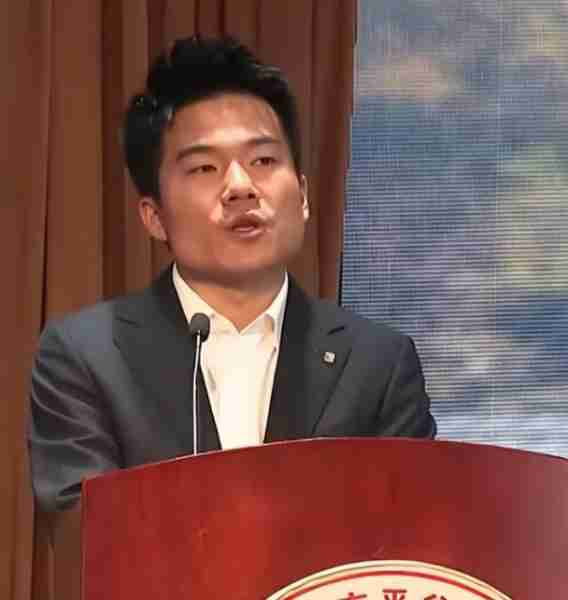 上交给国家的董宇辉,已经成为俞敏洪心中,难以拔除的那根“刺”(董宇超个人简历)-第12张图片-九妖电影 上交给国家的董宇辉,已经成为俞敏洪心中,难以拔除的那根“刺”(董宇超个人简历)-第12张图片-九妖电影