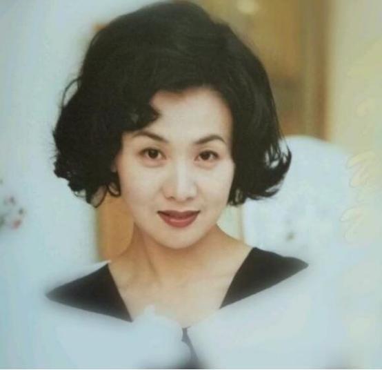 不幸去世的5位国家一级演员,看到他们的照片,才知已去世多年(国家一级演员离世)-第43张图片-九妖电影 不幸去世的5位国家一级演员,看到他们的照片,才知已去世多年(国家一级演员离世)-第43张图片-九妖电影