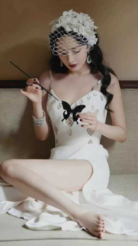 不得不说还是杨幂性感（我不得不说是你你怎么写）-第2张图片-九妖电影