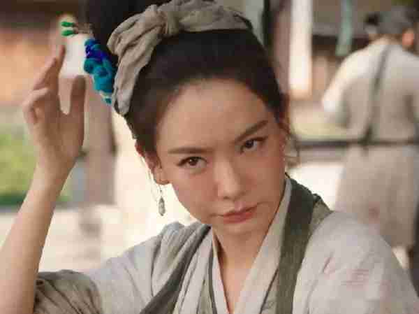 不理解！为什么戚薇老的那么快啊！早期甜美模样迷倒京城第一帅T（戚薇为什么那么霸气知乎）-第18张图片-九妖电影