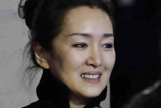 与汪峰离婚6个月后,再看章子怡的处境,张艺谋的话终于有人信了(汪峰对章子怡说什么)-第12张图片-九妖电影 与汪峰离婚6个月后,再看章子怡的处境,张艺谋的话终于有人信了(汪峰对章子怡说什么)-第12张图片-九妖电影