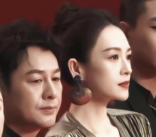 与汪峰离婚6个月后,再看章子怡的处境,张艺谋的话终于有人信了(汪峰对章子怡说什么)-第26张图片-九妖电影 与汪峰离婚6个月后,再看章子怡的处境,张艺谋的话终于有人信了(汪峰对章子怡说什么)-第26张图片-九妖电影