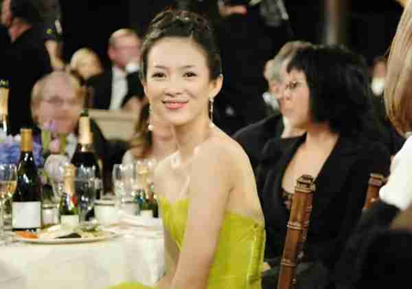 与汪峰离婚6个月后,再看章子怡的处境,张艺谋的话终于有人信了(汪峰对章子怡说什么)-第30张图片-九妖电影 与汪峰离婚6个月后,再看章子怡的处境,张艺谋的话终于有人信了(汪峰对章子怡说什么)-第30张图片-九妖电影