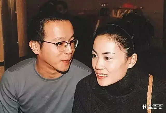 他和王菲同居多年，分手后恋上韩红，却娶了咏梅，如今怎样了？（王菲韩红合唱的歌）-第10张图片-九妖电影