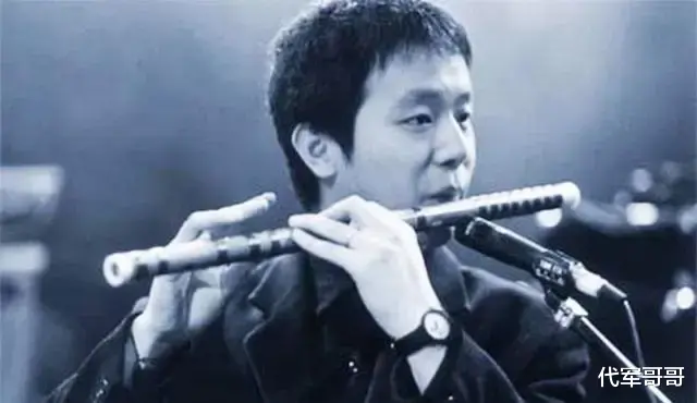 他和王菲同居多年，分手后恋上韩红，却娶了咏梅，如今怎样了？（王菲韩红合唱的歌）-第9张图片-九妖电影