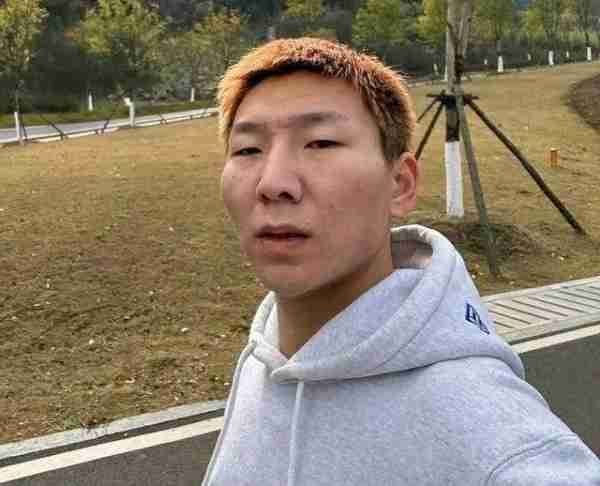 他是怎么做到道歉都像威胁!(怎么样道歉)-第9张图片-九妖电影 他是怎么做到道歉都像威胁!(怎么样道歉)-第9张图片-九妖电影