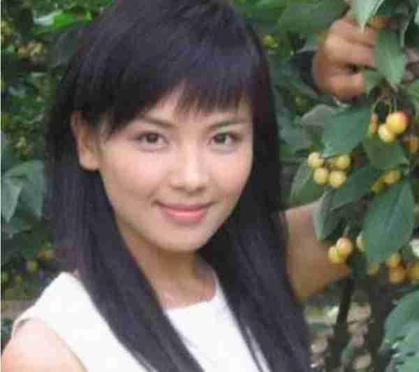 他曾与刘涛同床共枕4年,如今年过六旬仍单身,刘涛:我对不起他-第14张图片-九妖电影 他曾与刘涛同床共枕4年,如今年过六旬仍单身,刘涛:我对不起他-第14张图片-九妖电影