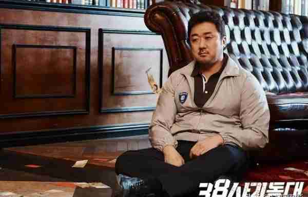 以暴制暴,绝无烂尾,盘点5部大尺度暴力爽剧,每一部都酣畅淋漓(以暴制暴 知乎)-第28张图片-九妖电影 以暴制暴,绝无烂尾,盘点5部大尺度暴力爽剧,每一部都酣畅淋漓(以暴制暴 知乎)-第28张图片-九妖电影