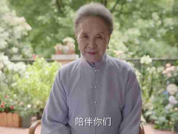 何赛飞打了多少垫“假屁股”女星的脸?给你们看看什么叫珠圆玉润(何赛飞漂亮吗)-第3张图片-九妖电影 何赛飞打了多少垫“假屁股”女星的脸?给你们看看什么叫珠圆玉润(何赛飞漂亮吗)-第3张图片-九妖电影