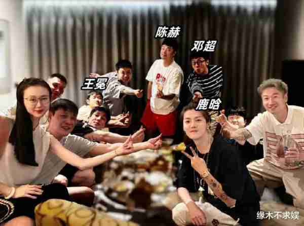 关晓彤为鹿晗庆34岁生日，庆生视频曝光，鹿晗吃蛋糕跳舞好幸福！（2021关晓彤为鹿晗庆生了吗）-第6张图片-九妖电影