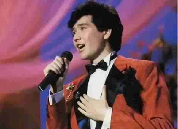 为何龙年春晚没人看？看了20年前的名场面，就知道以前春晚多精彩（1988年春晚龙）-第9张图片-九妖电影
