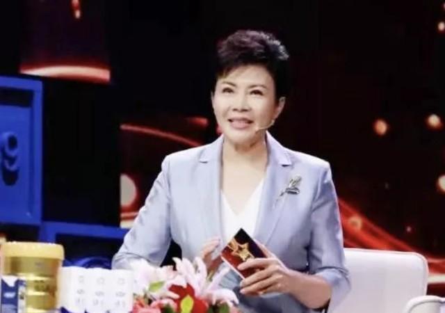 主持人阚丽君：连登三届春晚，64岁还未婚，她到底在追求什么？（阚丽君的年龄）-第12张图片-九妖电影