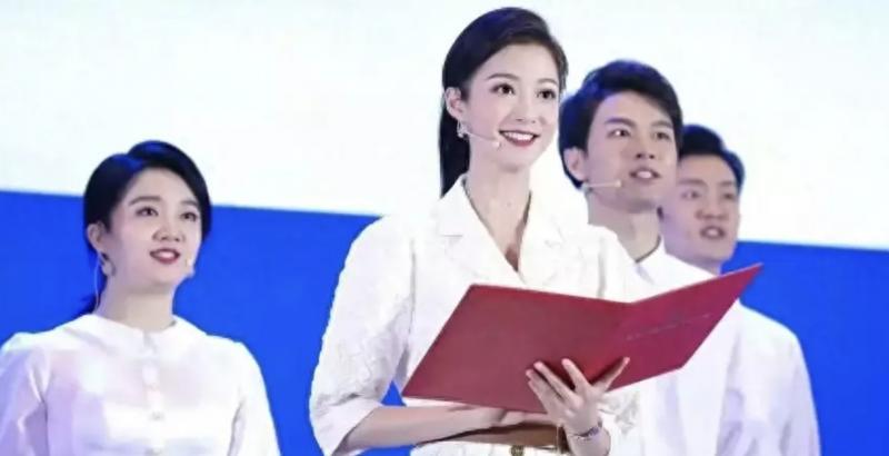 主持界新力量冯琳，央视大赛成关注点，春晚舞台或成转折。（央视主持人冯琳现况）-第2张图片-九妖电影