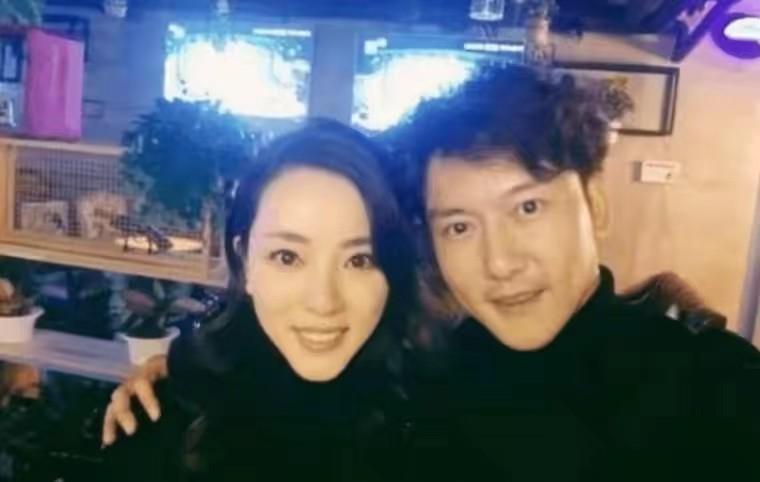 九年春晚站不稳央视一姐之位，37岁直接离职，李思思做错了什么？（春晚2019导演）-第8张图片-九妖电影