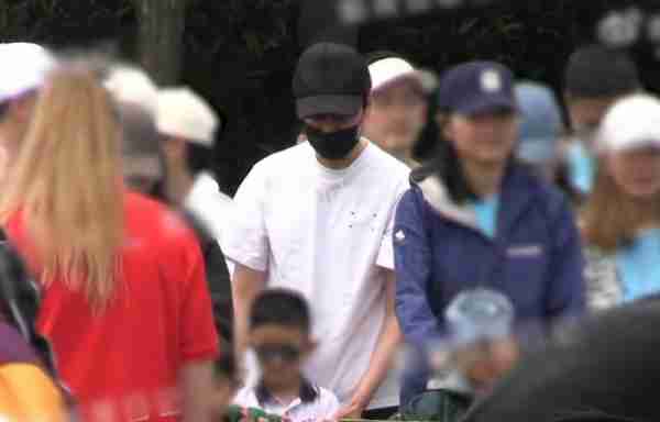 冯绍峰陪儿子参加亲子运动会，5岁想想身高优越，超像妈妈赵丽颖（冯绍峰与两岁儿子）-第2张图片-九妖电影