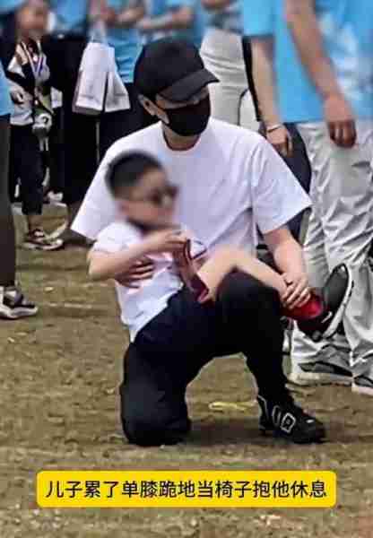冯绍峰陪儿子参加亲子运动会，5岁想想身高优越，超像妈妈赵丽颖（冯绍峰与两岁儿子）-第5张图片-九妖电影